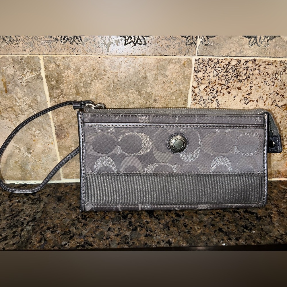 Coach Signature Wristlet Wallet Silver Metallic Zip Top Closure ID Slots